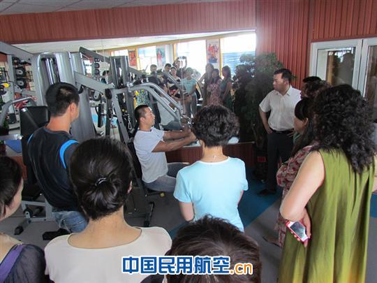 客舱部“三服务”落到实处 服务措施惠及全员