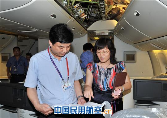 国航首架波音777-200飞机客舱升级改造开工