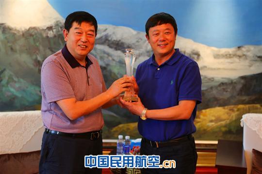 华北空管局领导赴西藏贡嘎机场慰问援藏干部