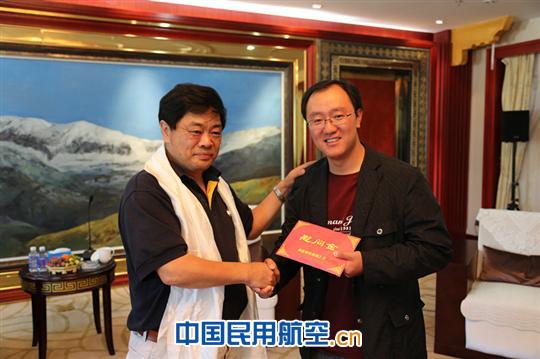 华北空管局领导赴西藏贡嘎机场慰问援藏干部