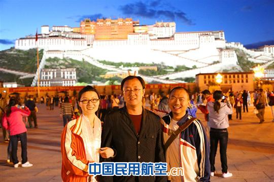 华北空管局领导赴西藏贡嘎机场慰问援藏干部