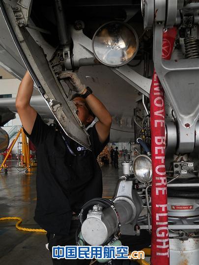 东航浦东维修基地B-6050飞机抢修纪实