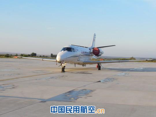 阿勒泰机场顺利完成2012年度校飞