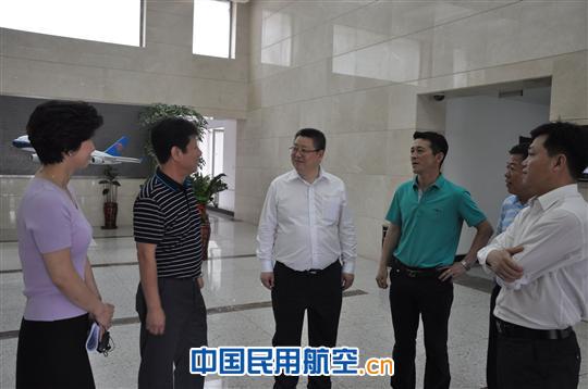 南航北方新任总经理孙建华到分公司保卫部调研