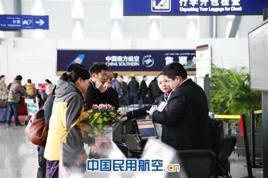 乌鲁木齐迎今冬首场雪  南航全力保证航班运行