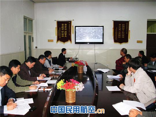 南航新疆分公司举行757待聘机长论文答辩会 |