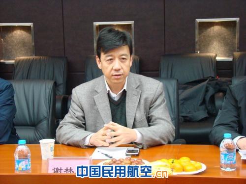 民航局机场司司长覃章高视察指导西安区管中心