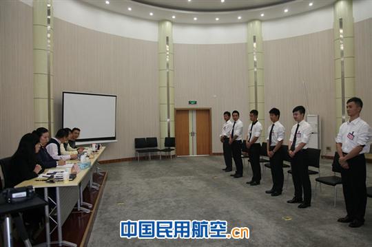 国航湖北再度招收航空安全员其中三成是“熟手”