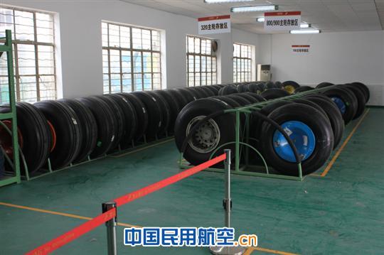 新机轮库投入使用开启航材储运新篇章