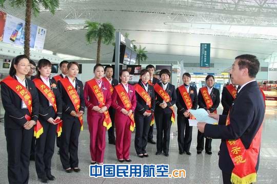 汕头航空：真情搭起春运路