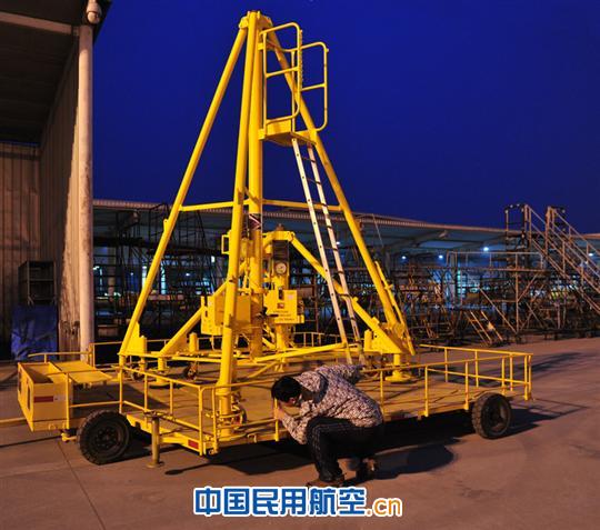 成都维修基地A340飞机千斤顶转运方式革新