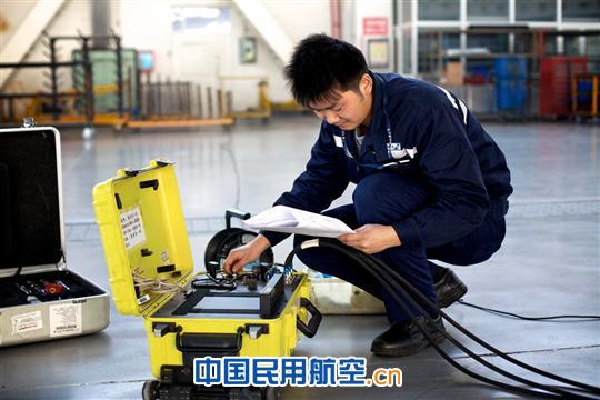 南航新疆维修基地完成190飞机首个两年检工作