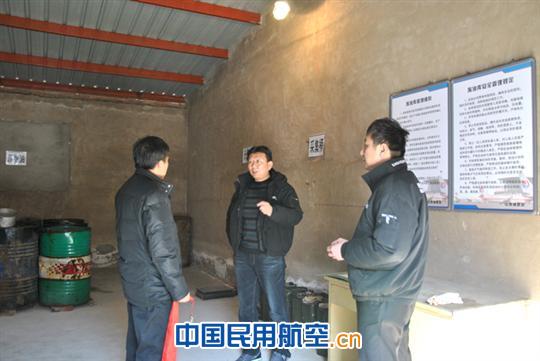 东航山西维修部对航空废油回收管理工作进行检查