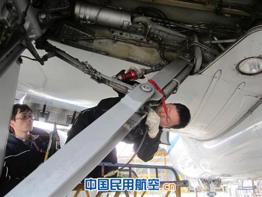 机务  一群最可爱的人