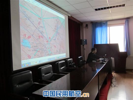 甘肃空管分局管制部进行2013年新进人员岗前培训