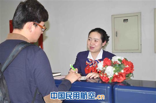 东航北京旅服部用“五心服务”诠释雷锋精神
