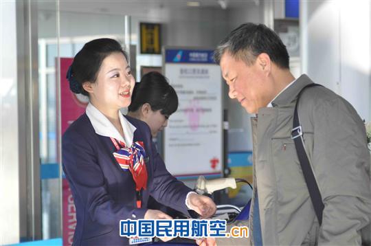 东航北京旅服部用“五心服务”诠释雷锋精神