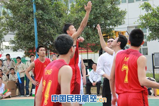 深航大修航材“春晓杯”篮球联赛开赛