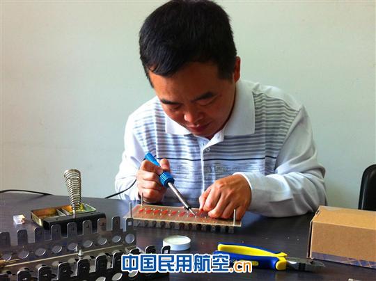 珠海空管站制作完成UPS单体电池电压测量电路