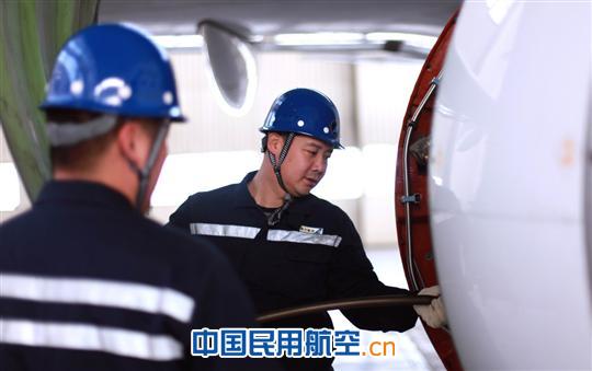 南航新疆维修基地强安全从“头”开始