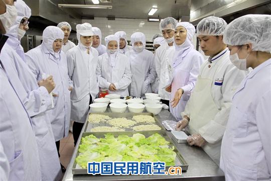 对大碗面进行研讨 大连航食开展“南航大碗面”专项整顿活动