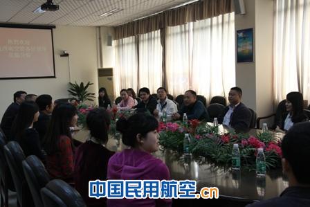 西南空管进近与新津机场开展防相撞交流活动