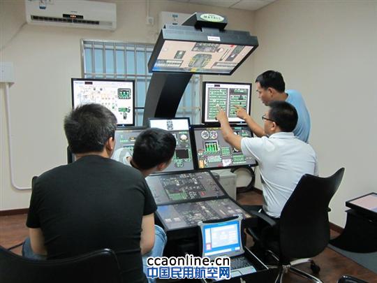 南航珠直147机务培训启用双屏电子教学设备