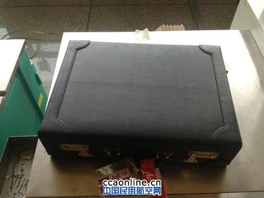 昆明长水机场安检站查获遥控报警电击箱