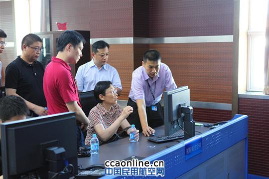 吕小平主任到华北空管局进行交流