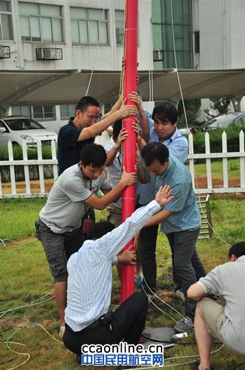 宁波空管站气象台完成新型风向风速仪的安装