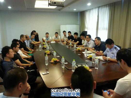 南航股份保卫部慰问在疆帮飞人员