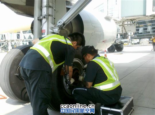 高温下的航线保障正在进行