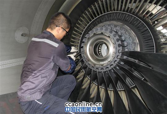 高温下的重庆机务表情