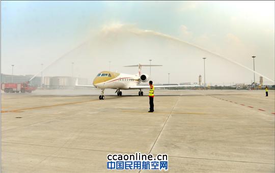 四川纵横航空第二架公务机湾流G550飞抵成都