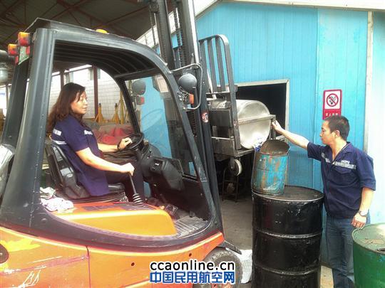 南航新疆机务：“闲人”马大姐