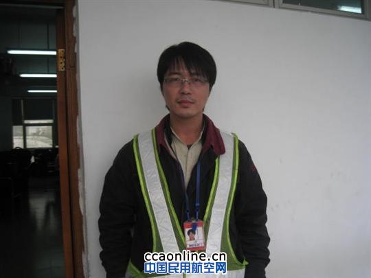 深航“为民服务 创先争优”：不断追求 永无止境