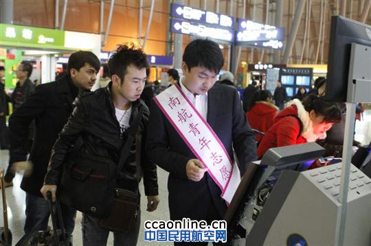 大年三十“不缺席” 志愿精神暖人心