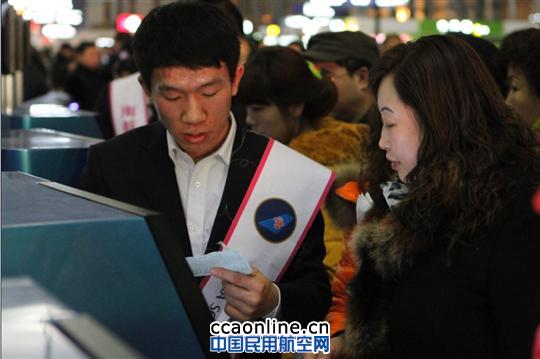 大年三十“不缺席” 志愿精神暖人心