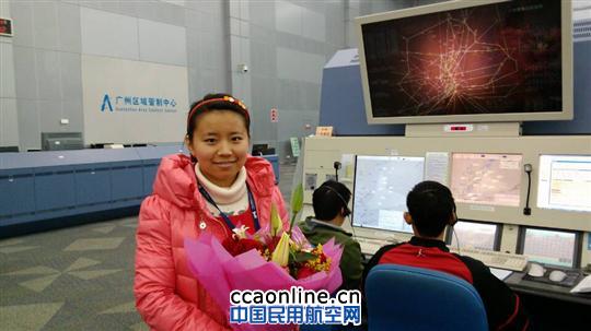 美丽的管管 绽放的玫瑰 空管的骄傲