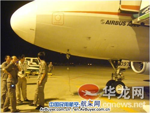 川航客机加速起飞时因故障突然刹车