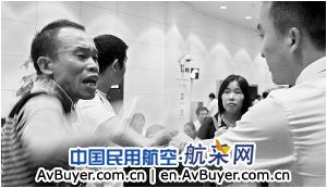 深圳航空深圳飞衢州109人11日晚被迫2次登机