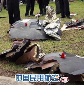 澳洲航空A380航班QF32飞行途中引擎爆炸迫降