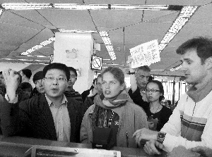 国航飞机故障延误26小时 只赔100美元代金券