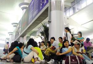 闾丘露薇:首都机场需要做些什么改进呢?