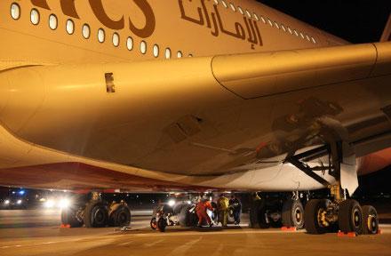 视频：阿联酋航空A380因技术故障急降成田机场