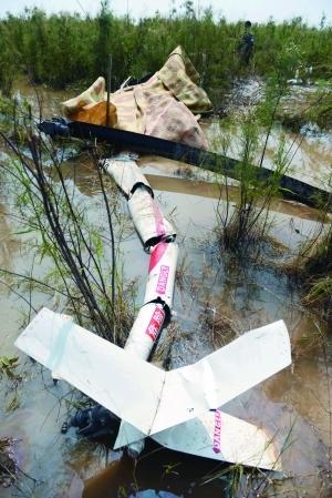 目击者：坠机前曾换驾驶员 重重谜团待解开