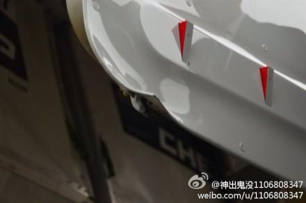 亚航客机后货舱门与成都机场平台车发生碰撞