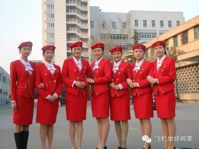 中美航班客舱设施和服务的大比拼