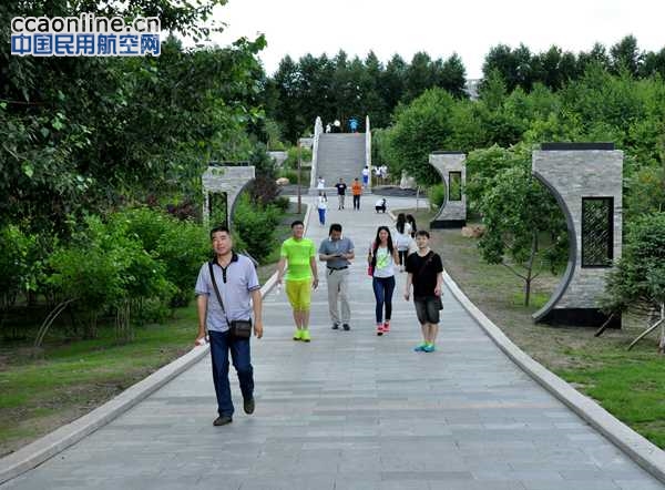 徒步走健康 和谐促发展