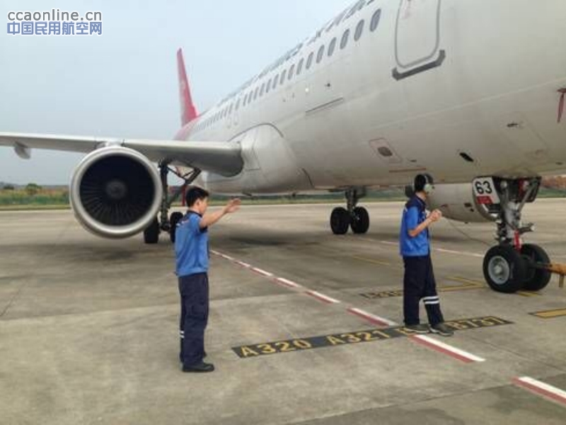 不遗余力保暑运  与“你”同行7公里——记深航广州维修分部首次拖飞机到Fed